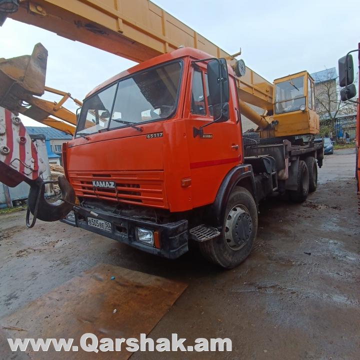 Aftokran 25 tonn 22 metr