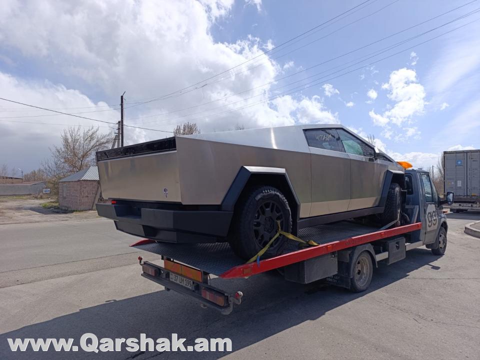 Ford EVAKUATR լիֆտով ԳՅՈւՄՐԻՈւՄ 