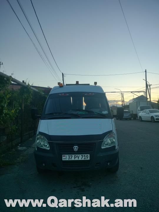 Բեռնափոխադրում ավտոքարշակ